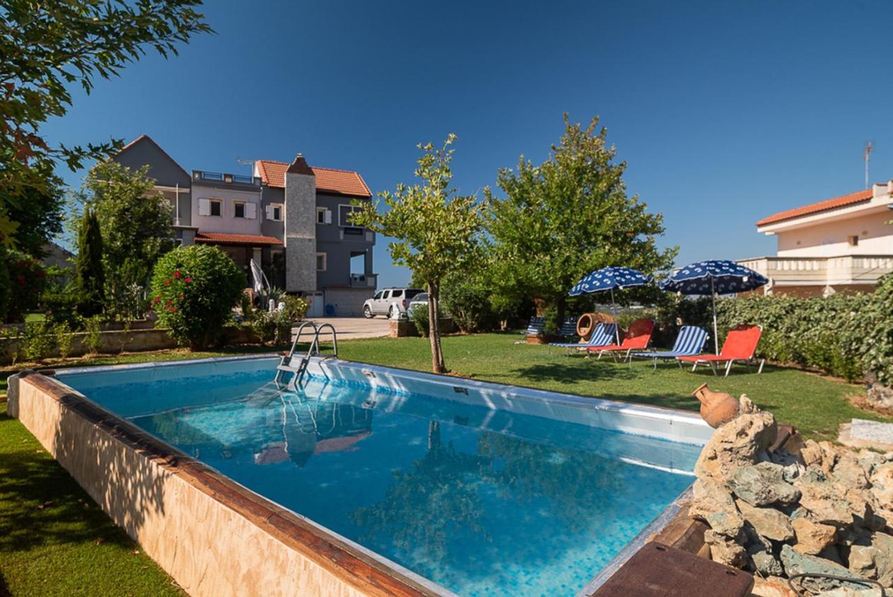 Villa Kalaitsidi - Plunge Pool, Gym And Unique Gardens Skinés Kültér fotó